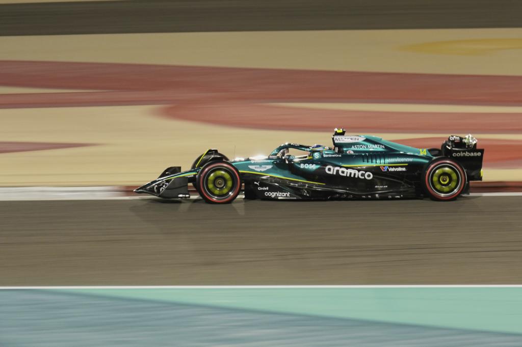 Aston Martin Driver Fernando Alonso of Spain in Action During the Qualifying for the Formula One 2025 Bahrain Grand Prix, In Sakhir, Saturday, April 12, 2025. (AP Photo/Altaf Qadri)
