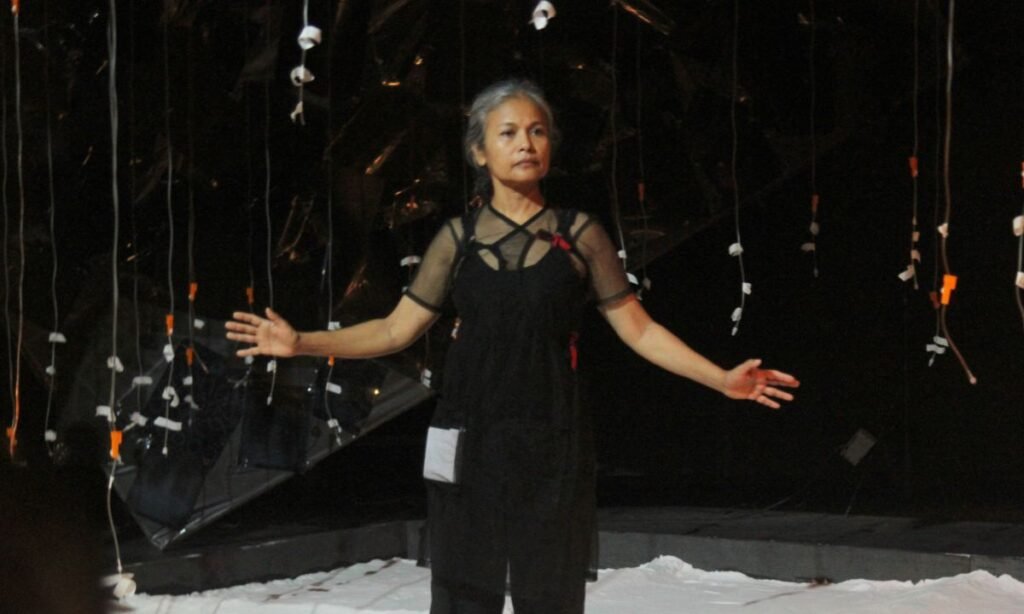 Through the Stage: Sabiti