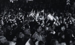 Protests Escalate in Iran Amid Economic Crisis, Internet Cut for Three Days