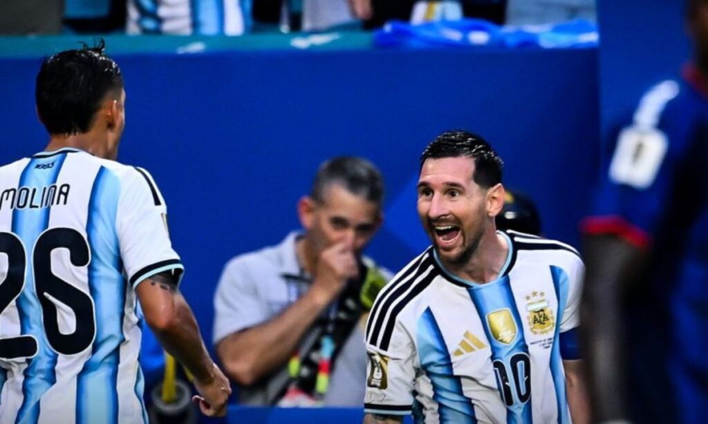 Defending Champions Argentina Reach Round of 16 with Hard-Fought Win Over Cape Verde